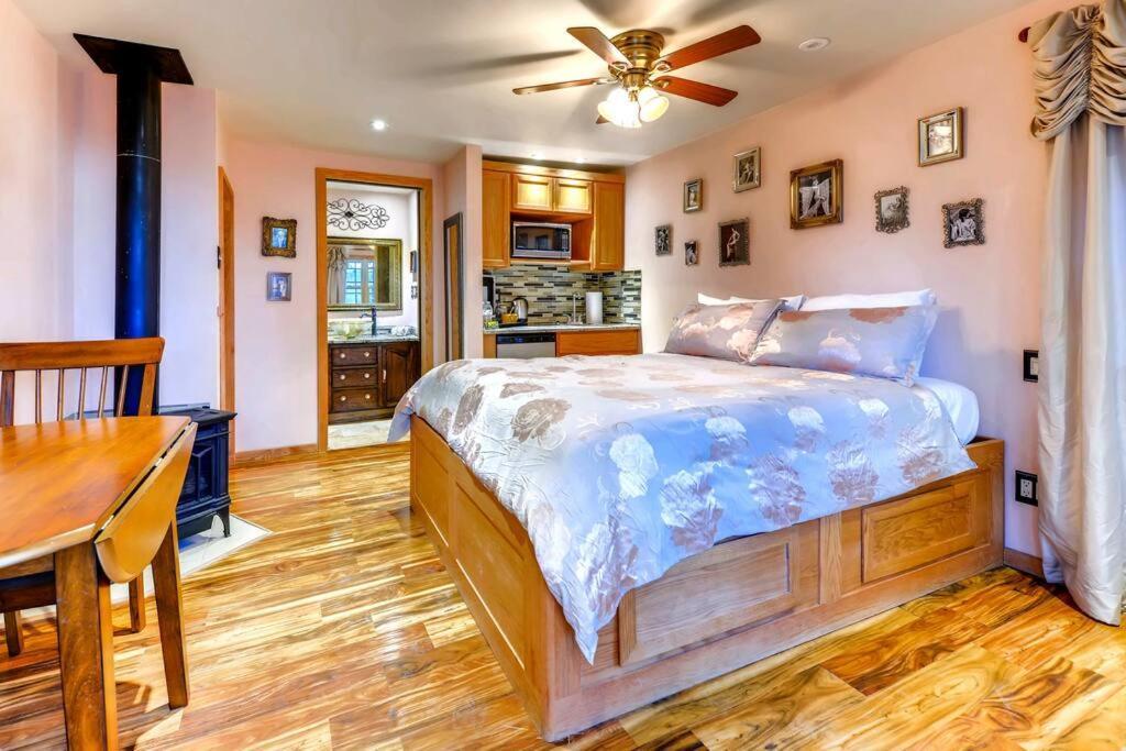 Cliff House Lodge And Hot Tub Cottages モリソン エクステリア 写真