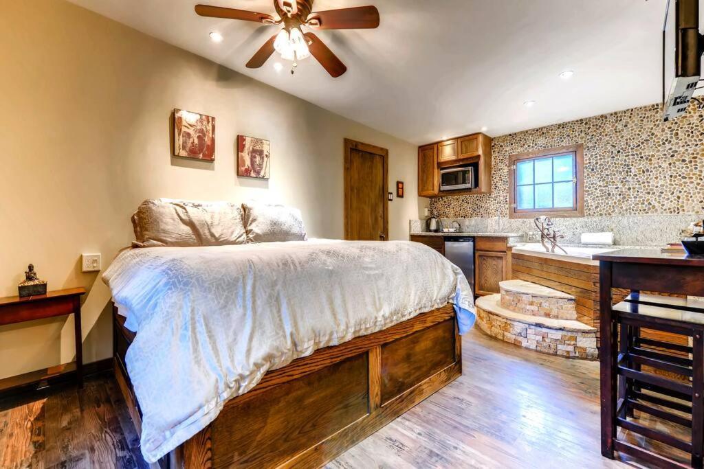 Cliff House Lodge And Hot Tub Cottages モリソン エクステリア 写真