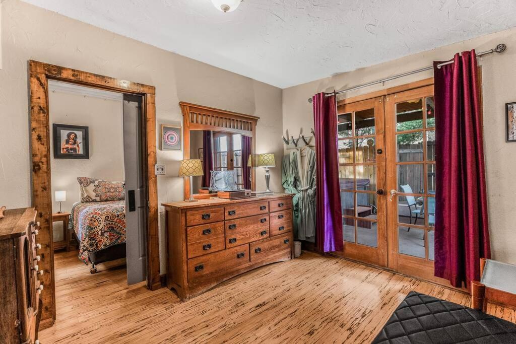 Cliff House Lodge And Hot Tub Cottages モリソン エクステリア 写真
