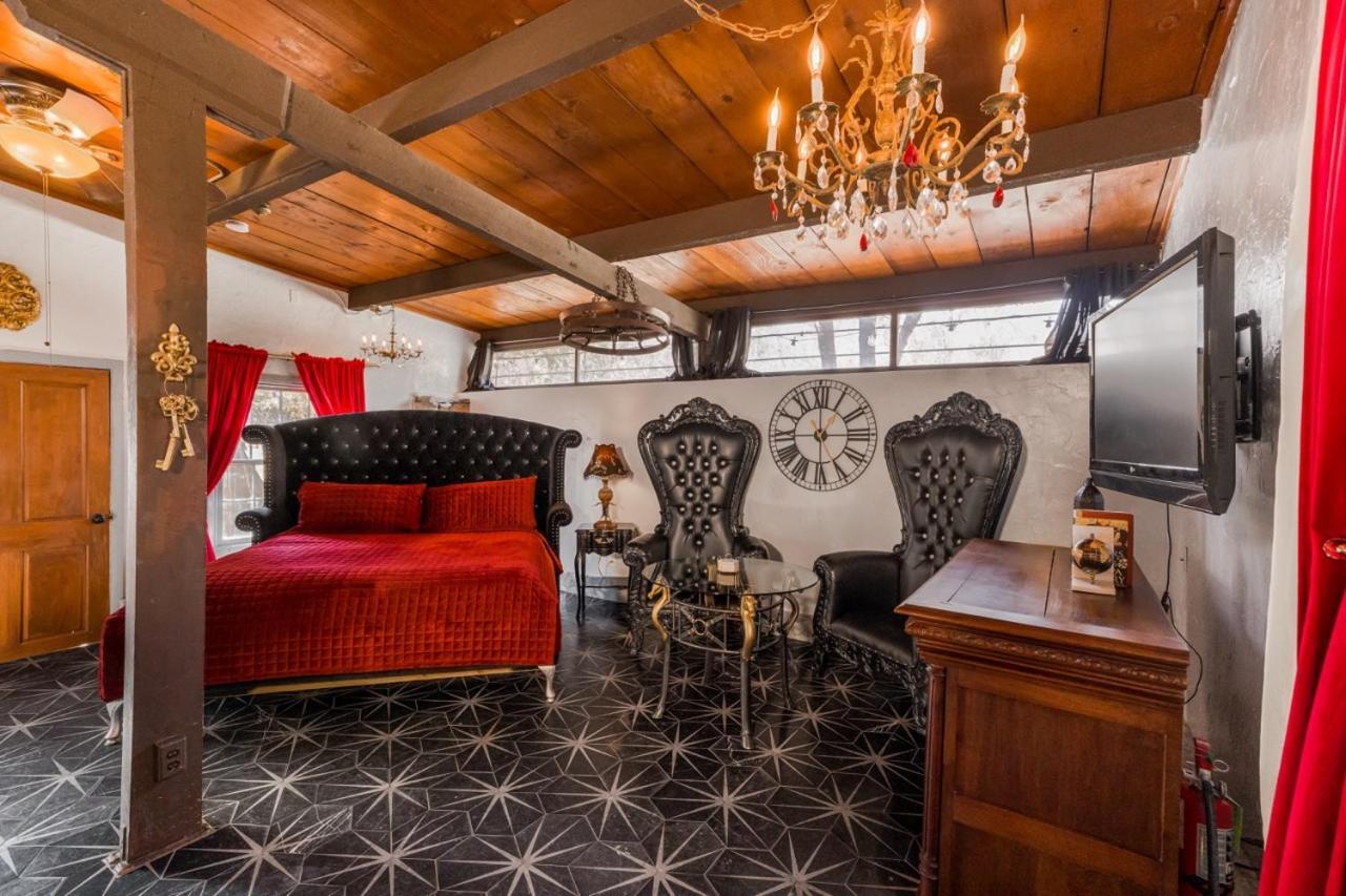 Cliff House Lodge And Hot Tub Cottages モリソン エクステリア 写真